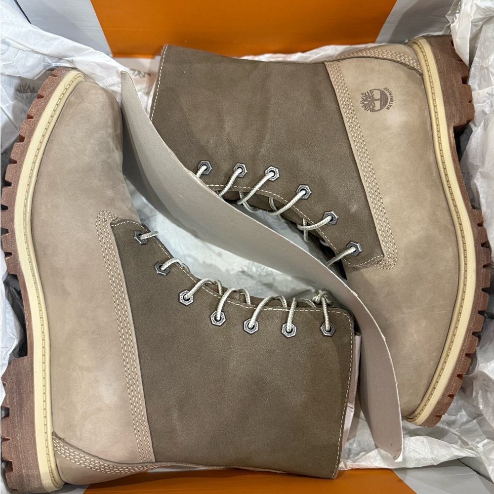 Timberland Women's Two-Tone Taupe & Beige Suede Lace-Up Boots Fold Down Fleece